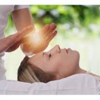 Reiki tête main lumière